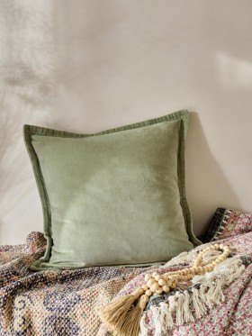  Jastuk od opranog baršuna boje kadulje zelene | Jastuci French Connection