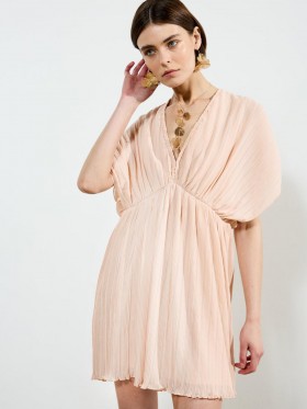 Chathia Plisse V-hals Minikjole Ballet Pink | Dame Kjoler med French Connection