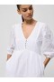  Robe blanche à volants en broderie anglaise | Robes French Connection pour femmes